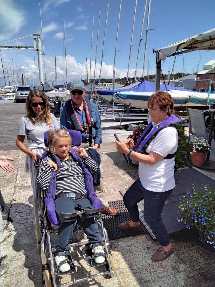 Using-Sailactivity-Tablet weekly sailing activities